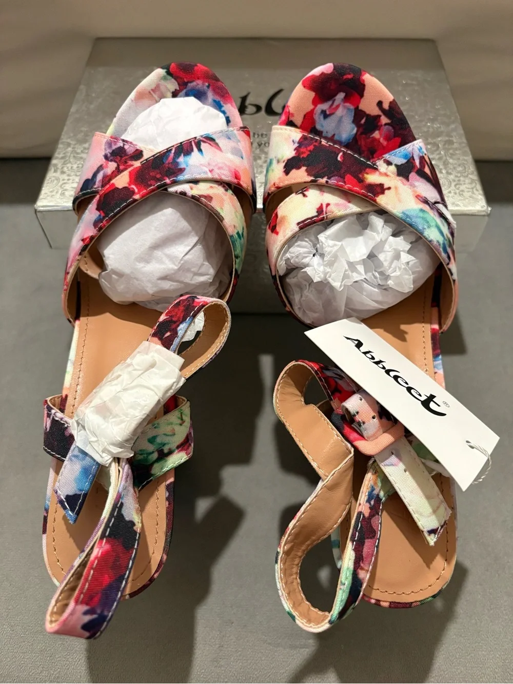 Abbleet Women’s Floral Multi-Color Platform Block Heel Sandals - US Size 8
